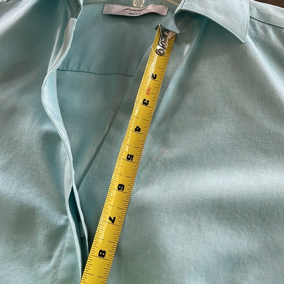 Foxcroft, fits 8-10,100% cotton,V-neck to buttons,bracelet length sleeve.As new - Picture 10 of 11